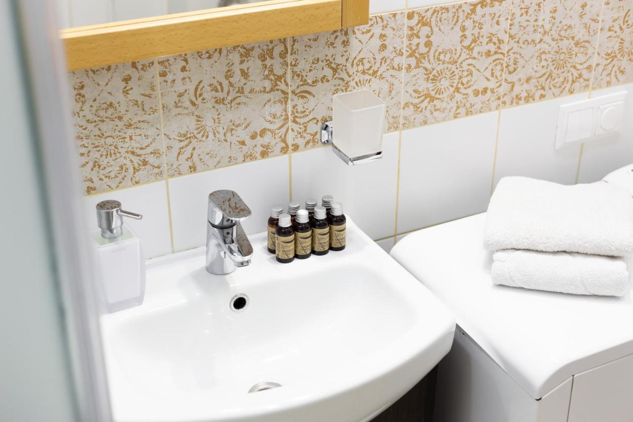 Lion King Krakivska Apartman Lviv Kültér fotó